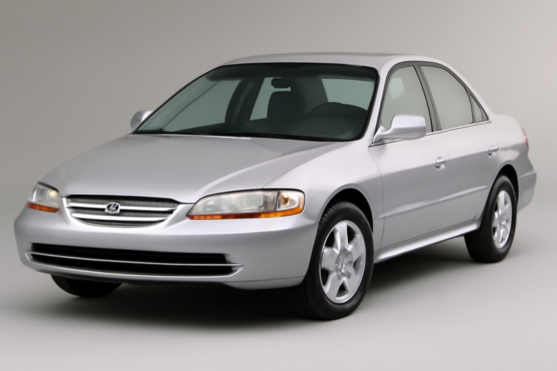 2000 Honda Accord windshield replacement in San Fernando, CA