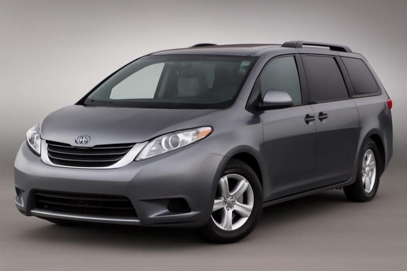 2011 Toyota Sienna windshield replacement in San Fernando, CA