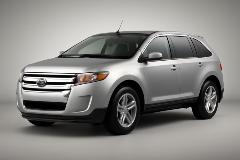 2013 Ford Edge windshield replacement in San Fernando, CA