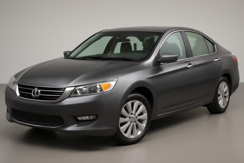 2013 Honda Accord windshield replacement in San Fernando, CA