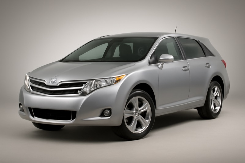 2015 Toyota Venza windshield replacement in San Fernando, CA